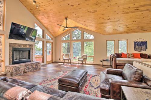 Angel Fire House | Angel Fire Escape with Hot Tub - 2 Mi to Gondola!