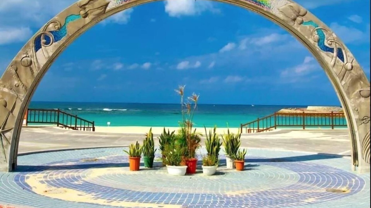 Ginowan Apartment | Angel House Spacious balcony with view!