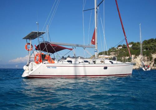Old Town Boat Rental | Angelaa GIB SEA 43