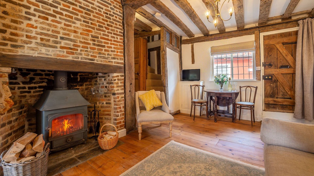 Wissington Apartment | Angelic 16th Century cottage in key Constable village - Bear Cottage