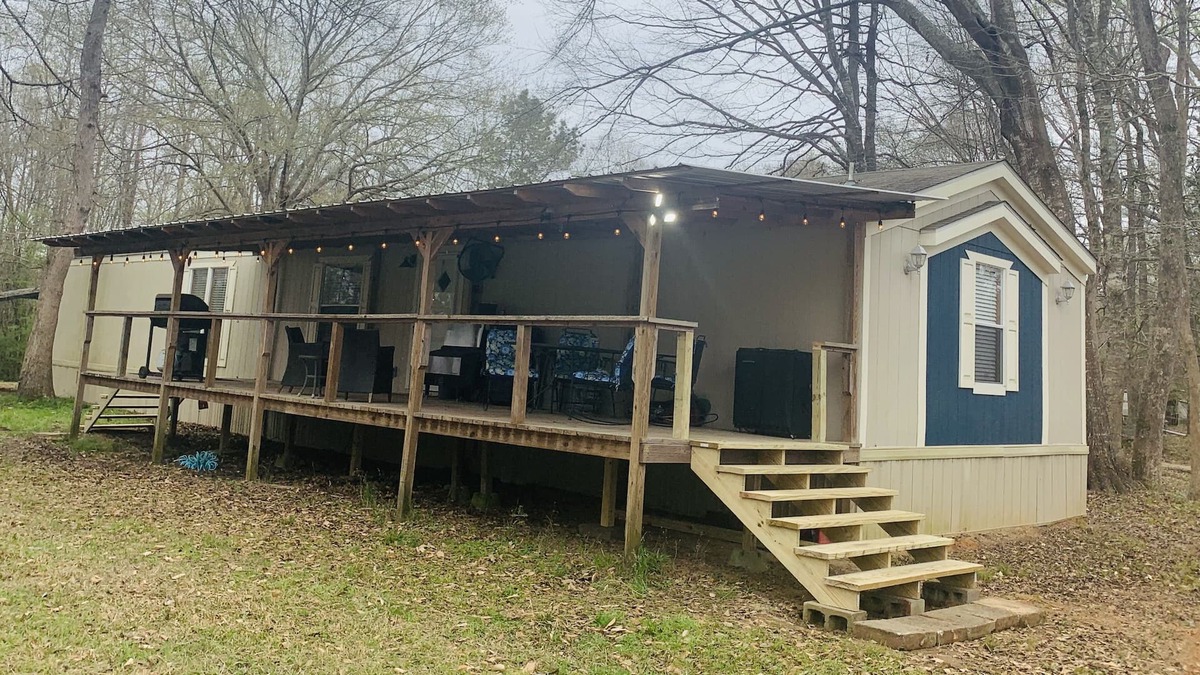 Jasper House | Angelina River Retreat! Great Getaway for Fishing. Boating, and Relaxing!