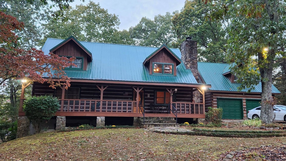 Lookout Mountain Cabin | 🏕️ Angels Cabin, Firepit, Pool Table, LKT Mountain - Chattanooga Dwtn15 min!