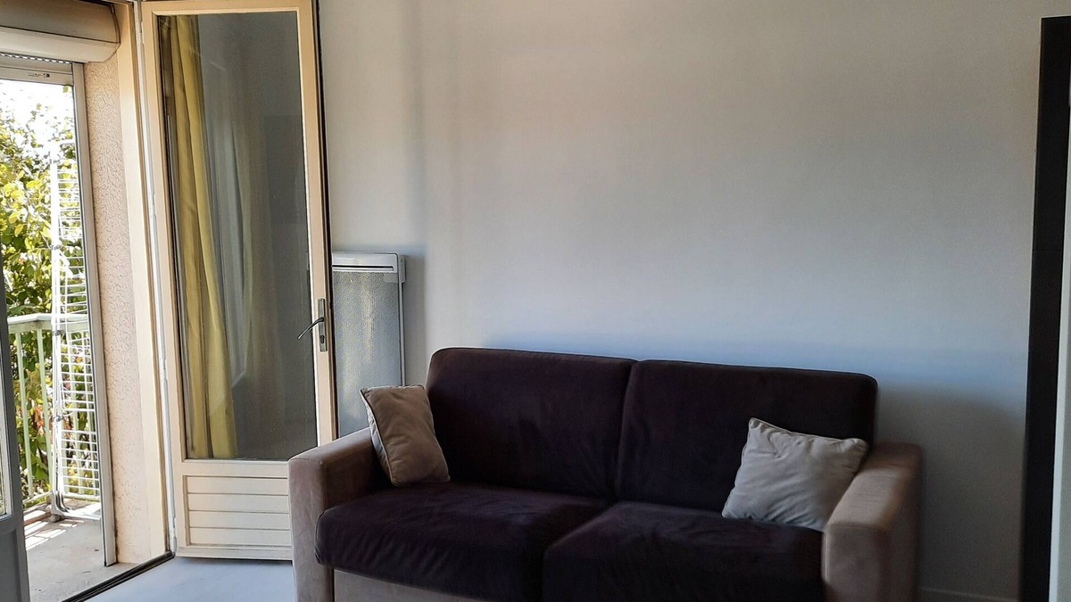 Saint-Serge Apartment | ANGERS Apt/Box 10 minutes walk from city center, St Serge University, Faculty of Law