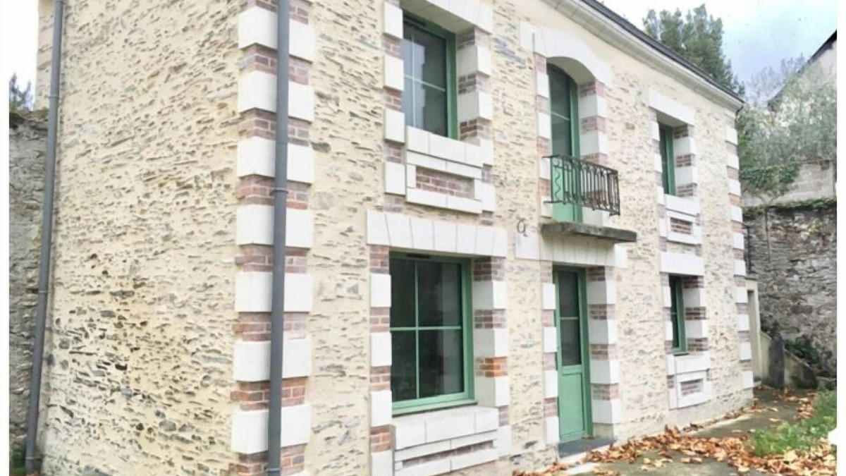 Les Hauts de Saint-Aubin Apartment | Angers, View of La Maine, near CHU, city center 5 min by streetcar.