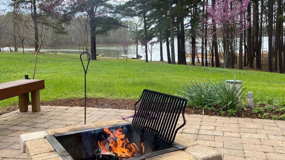 Henderson Apartment | Angler's Den~Kerr Lake Life! Lake Front, Kayaks & Boat Dock