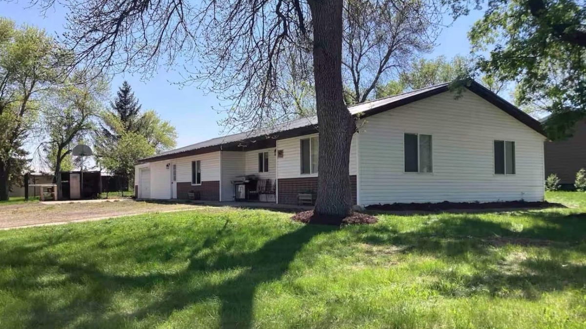 Webster House | Anglers Lodge 4