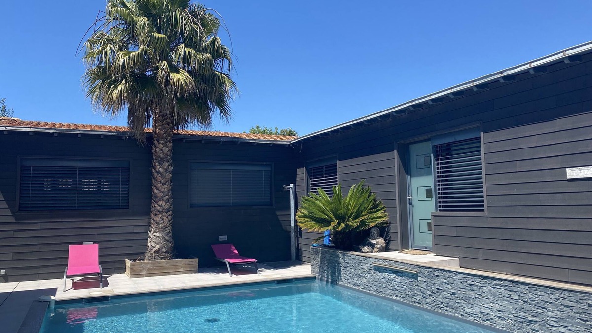 Angoulins House | Angoulins sea/Chatelaillon house of 42m2 with sea view swimming pool heated terrace with BBQ 2 bedrooms € 490 per week available from 25 May