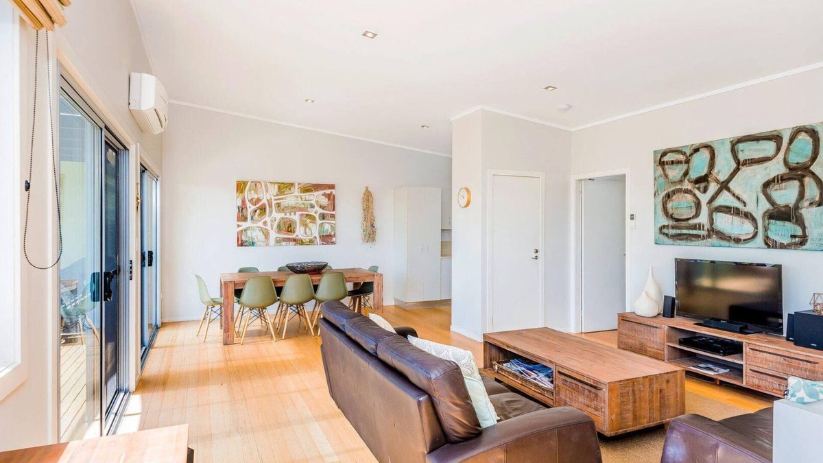 Angourie House | Angourie Blue 7 - A picturesque holiday rental nestled in the stunning landscape of Angourie