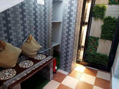 Kalighat House | Ani's Homestay