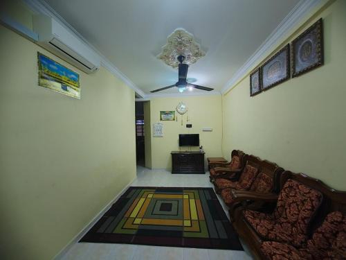 Kampung Durian Mas House | Anies Homestay Kuala Terengganu