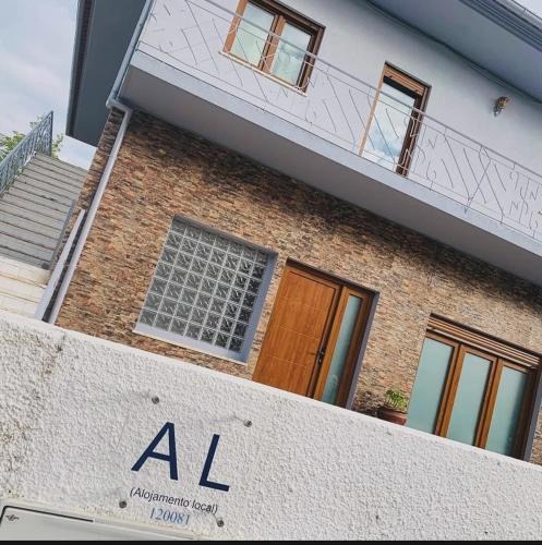 Mogadouro House | Anjú-Pardal