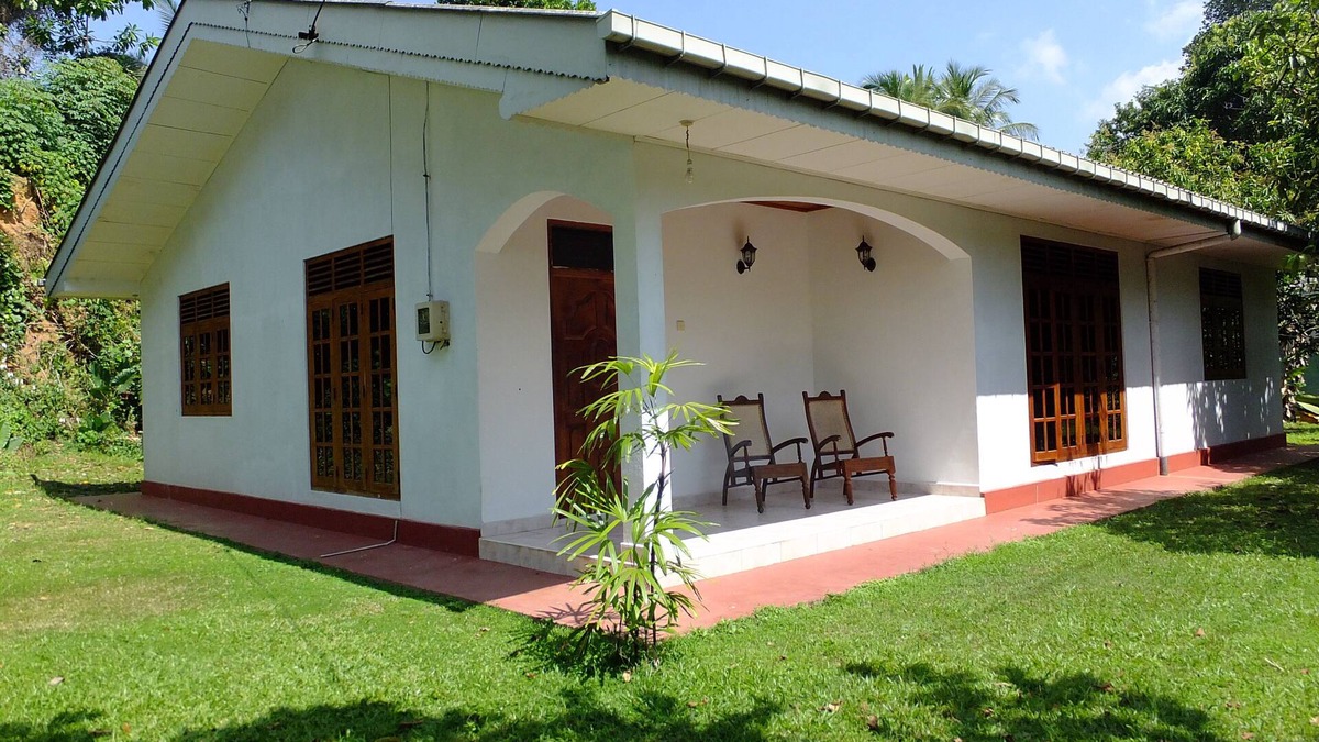 Patuwatha House | Anjana Villa is a modern detached three bed roomed villa.
