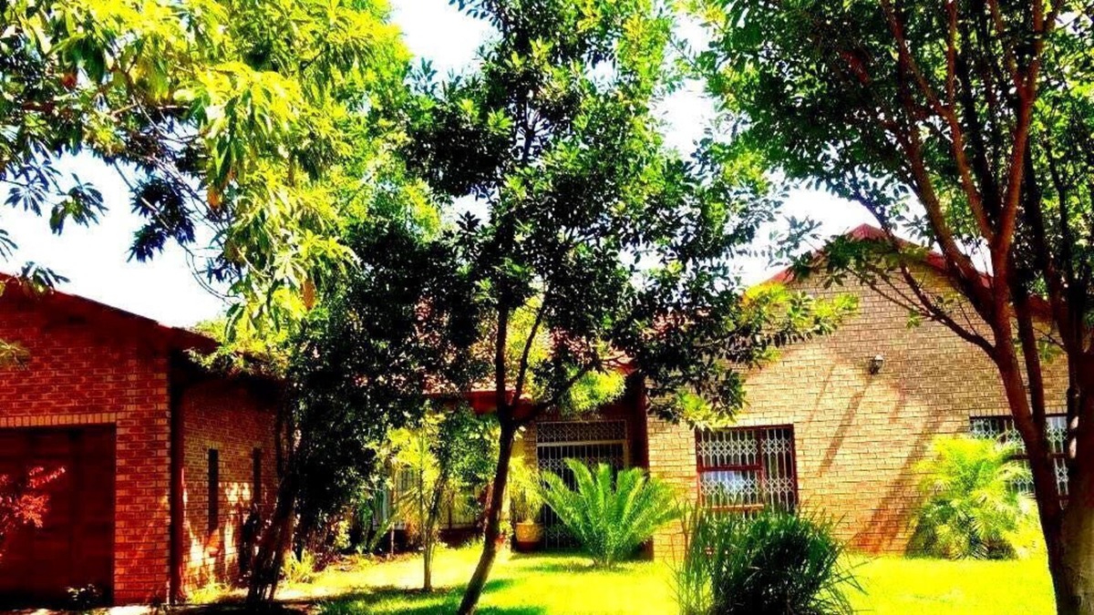 Giyani House | Ankuweni Guest Lodge