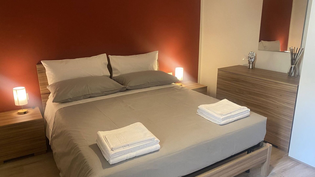 Imola Apartment | Anna apartment: relaxation and elegance in the true heart of the historic center of Imola
