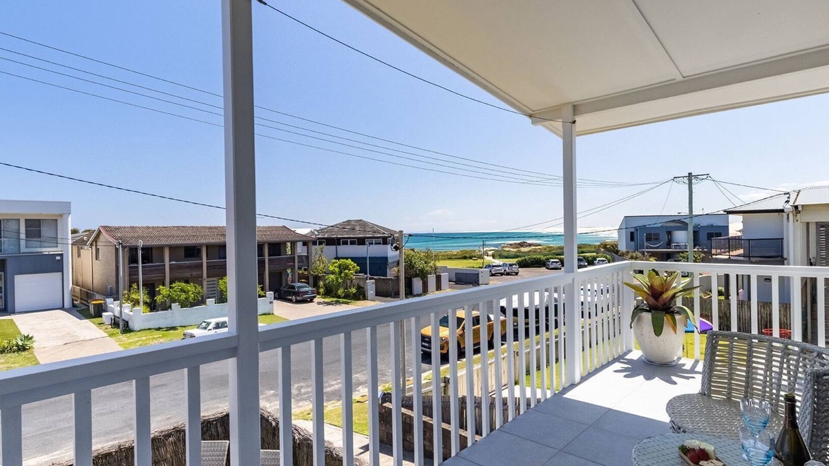 Anna Bay House | Anna Bay Beach Shack, 44 Ocean Avenue - fantastic 2 storey house with spectacular views