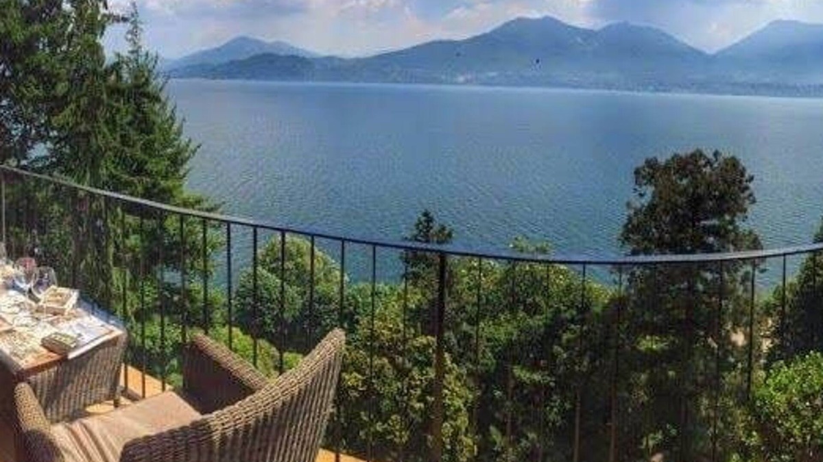 Gonte Apartment | Anna lake view apartment with pool