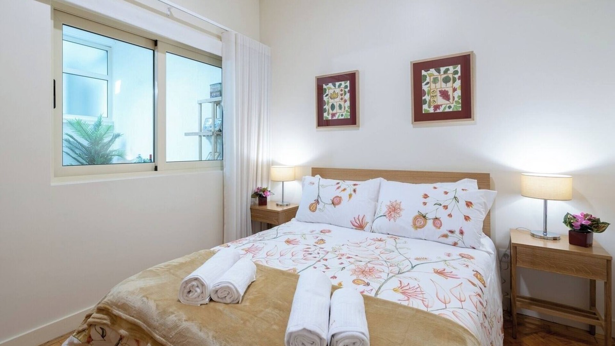 Vila Nova de Gaia Apartment | Anna´s Flats | City View by HostWise