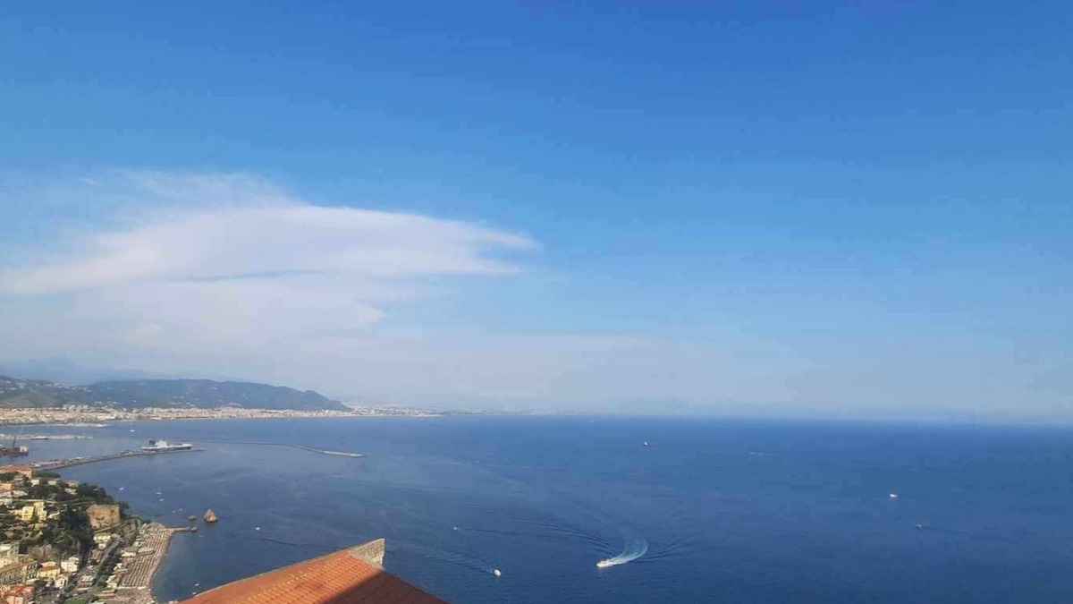 Raito Apartment | Anna's Terrace Super panoramic apartment equipped with balconies and terraces