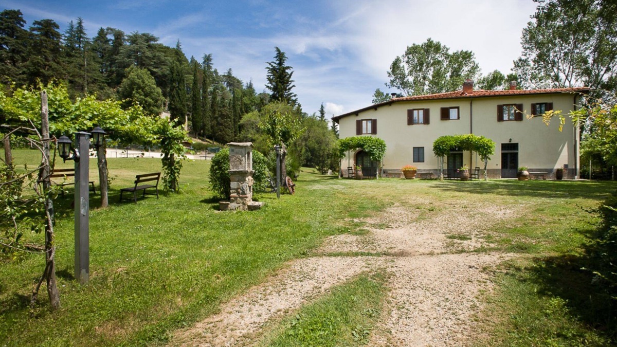 Terranuova Bracciolini House | AnnaMaria, a Charming Country Apartment with Pool