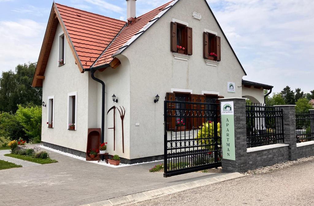 Badacsonytordemic Apartment | AnnApartman