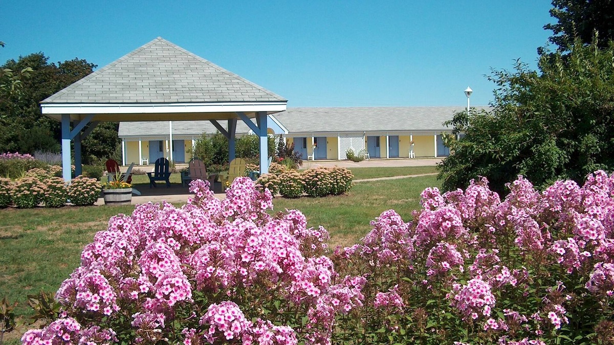 Annapolis Royal Hotel | Annapolis Royal Inn & Suites