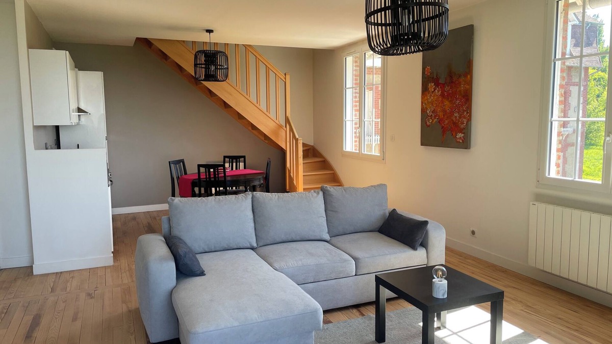 Villerville Apartment | Anne: Grand 2 Pièces Duplex Avec Balcon vue mer Imprenable