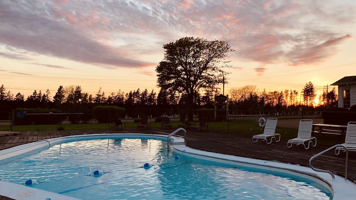 Green Gables Hotel | Anne Shirley Motel & Cottages