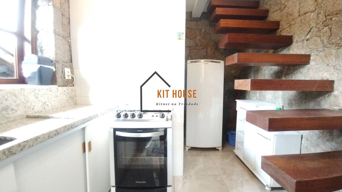 Trindade House | Annex in Trindade, close to UFSC and Vila Romana Shopping Mall