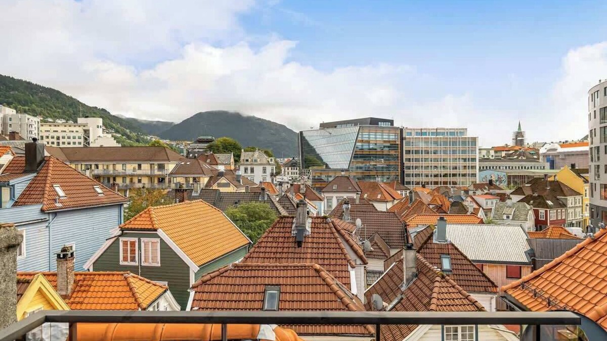 Bergen City Centre Apartment | Anno 1645 | Private roof terrace & Easy Check-In