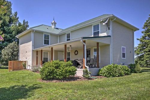 Blue Ridge House | Annys Farm House in Round Hill Wine Country!