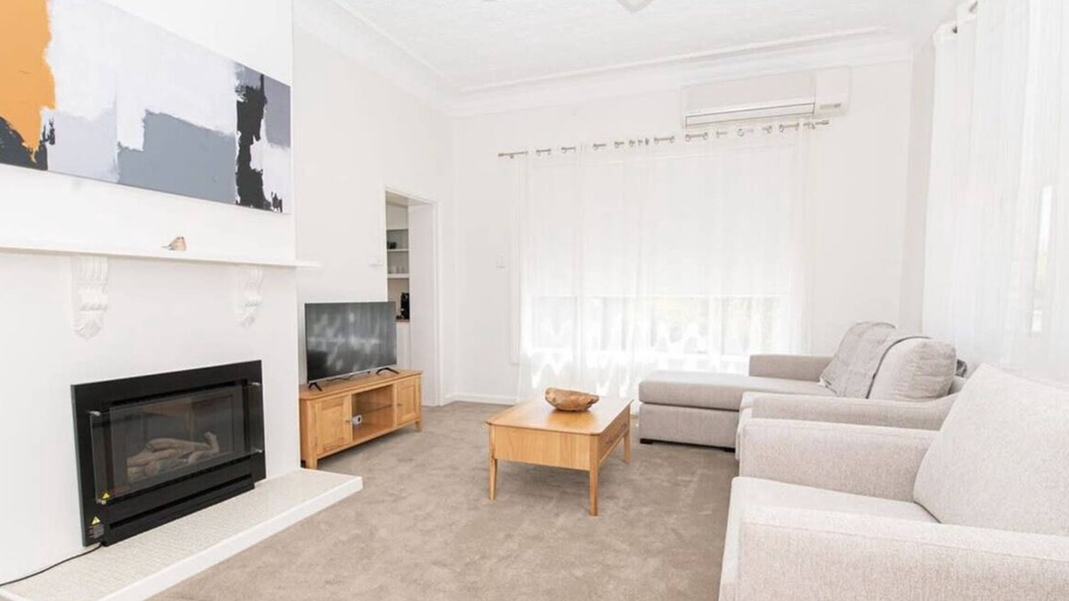 Orange House | Anson Cottage - 1900 CBD Home, Private & Practical