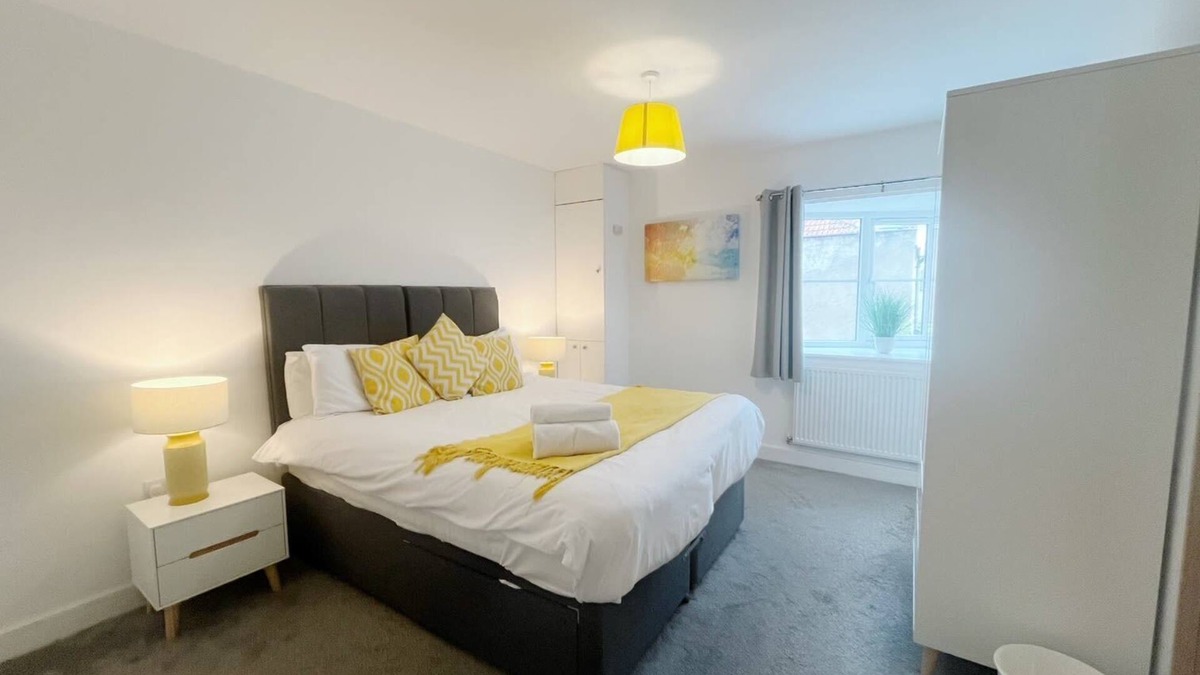 Easton Apartment | Anstey Heights - Apartment 4 - Hopewell