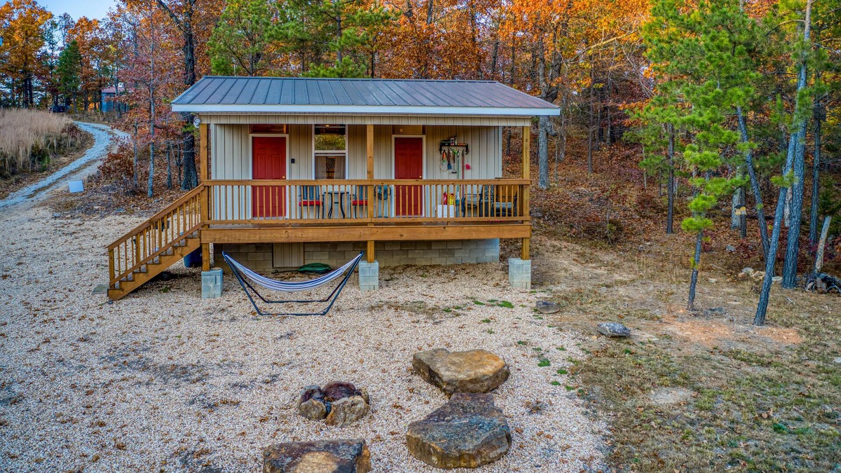 Harrison Cabin | Antenna Pine Cabin - Hikers Paradise, Hikers Paradise with cell phone reception and wifi