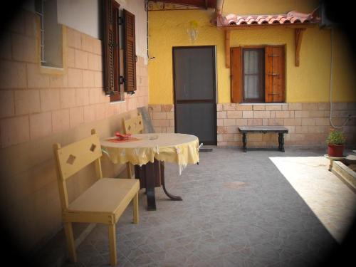 Aegina Town Apartment | Anti's Houses