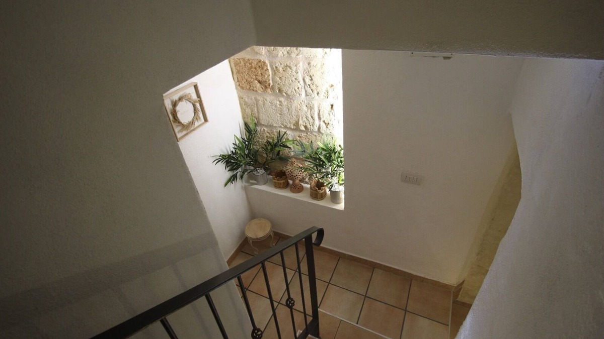 Municipio 5 House | Antica Dimora Pugliese nei Pressi Dell'aeroporto e Porto di Bari con Patio Relax