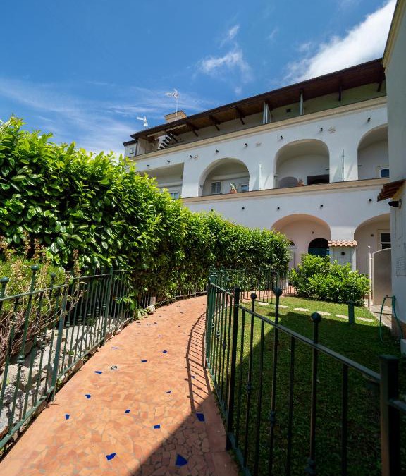 Meta Apartment | Antica Residenza la Vela