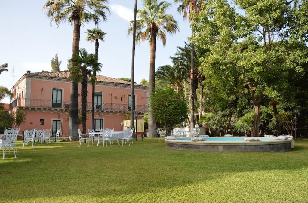 Mascalucia Villa | Antico Casale Merlot - ten beds