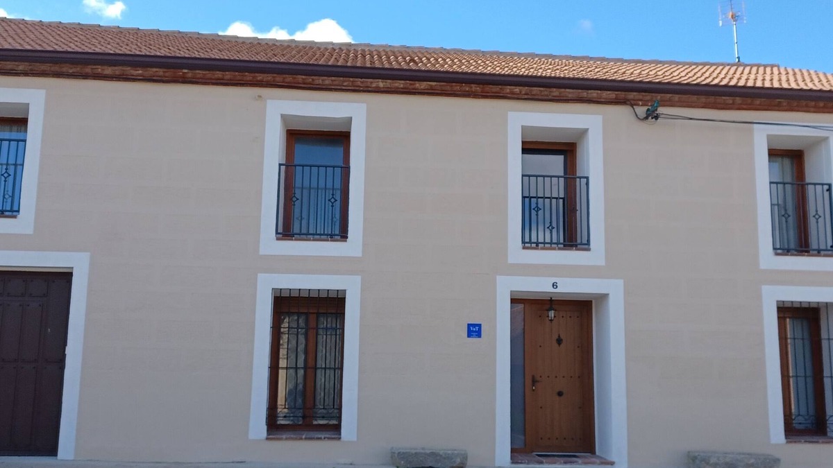 Santa Maria la Real de Nieva Cottage | Antigua Casa Segoviana a 35 km de Segovia Ciudad Patrimonio de la Humanidad