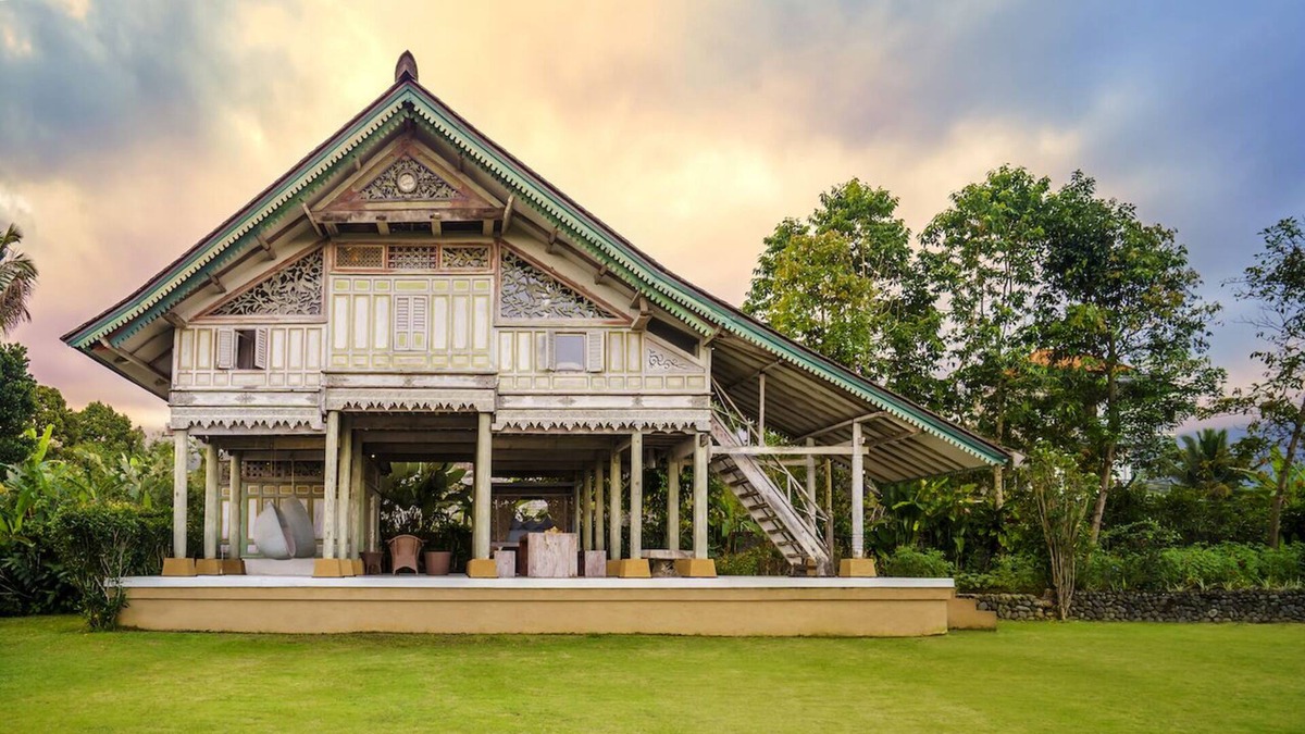 Penebel Villa | Antique house w Shala & Lush Nature View Jatiluwih