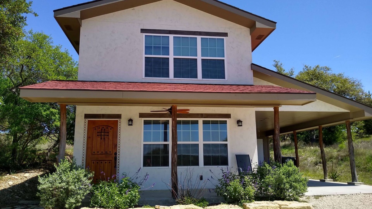 Boerne House | Antler Guesthouse, stunning views, not affected by flooding seen in other towns!