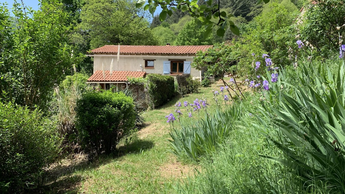 Montoulieu Cottage | Antoine's Gîte Regional Natural Park of the Ariège Pyrenees