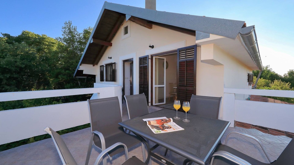 Puljane House | Antona vacation home with pool, balcony and terrace - Antona