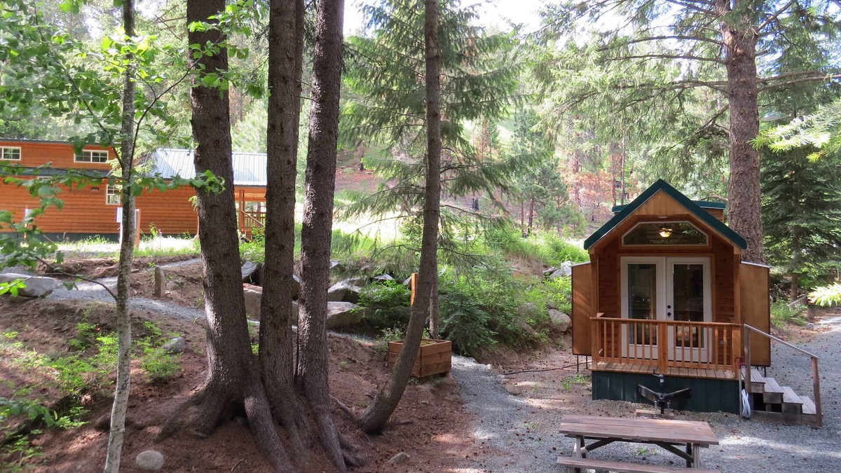 North Powder Cabin | Antone Creek Lodge, Cabin #2