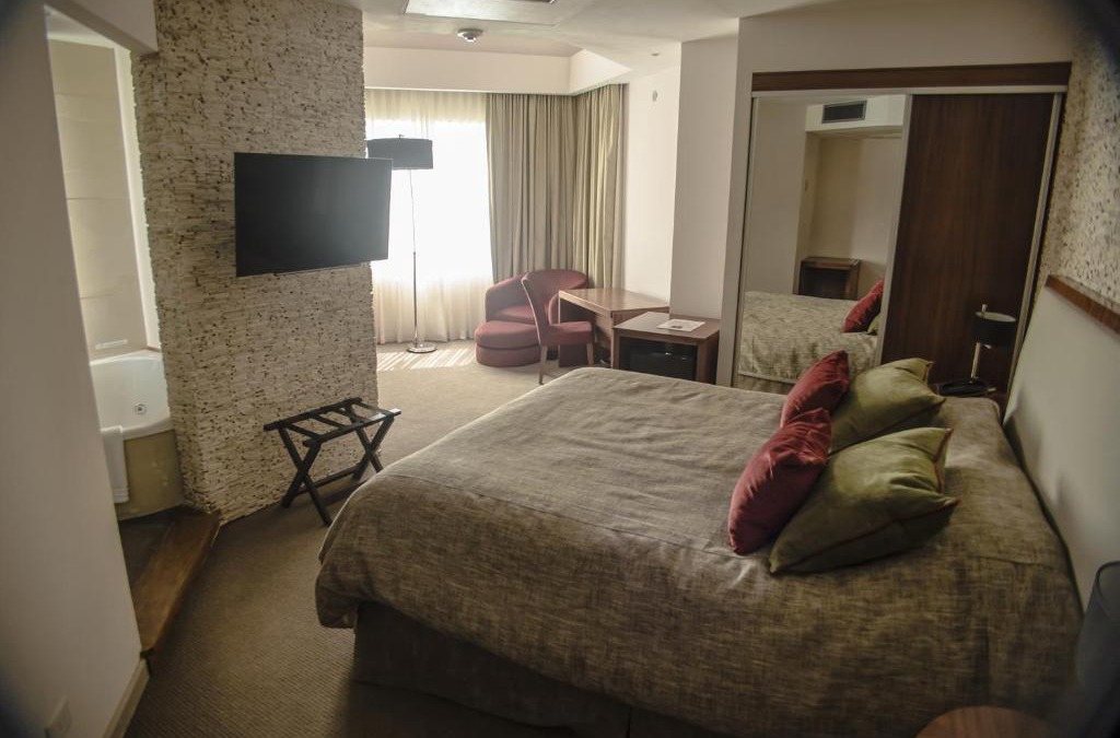 Plaza Huincul Hotel | Antu Malal Hotel