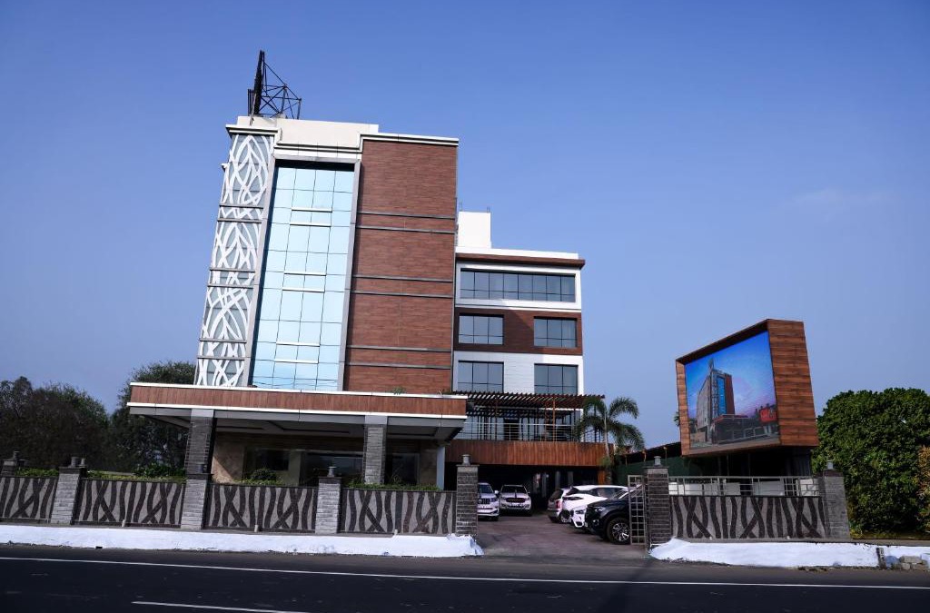 Vellore Hotel | Anukulas Residency - Vellore