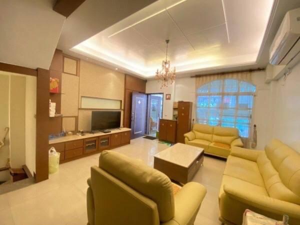 West District House | AoA旅宿（客廳採共享，訂滿三間即包棟）