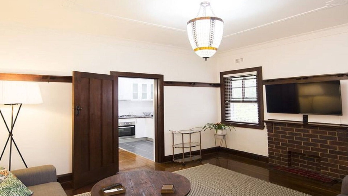 New Farm Apartment | 'Aotea' - Inner City Art Deco Oasis