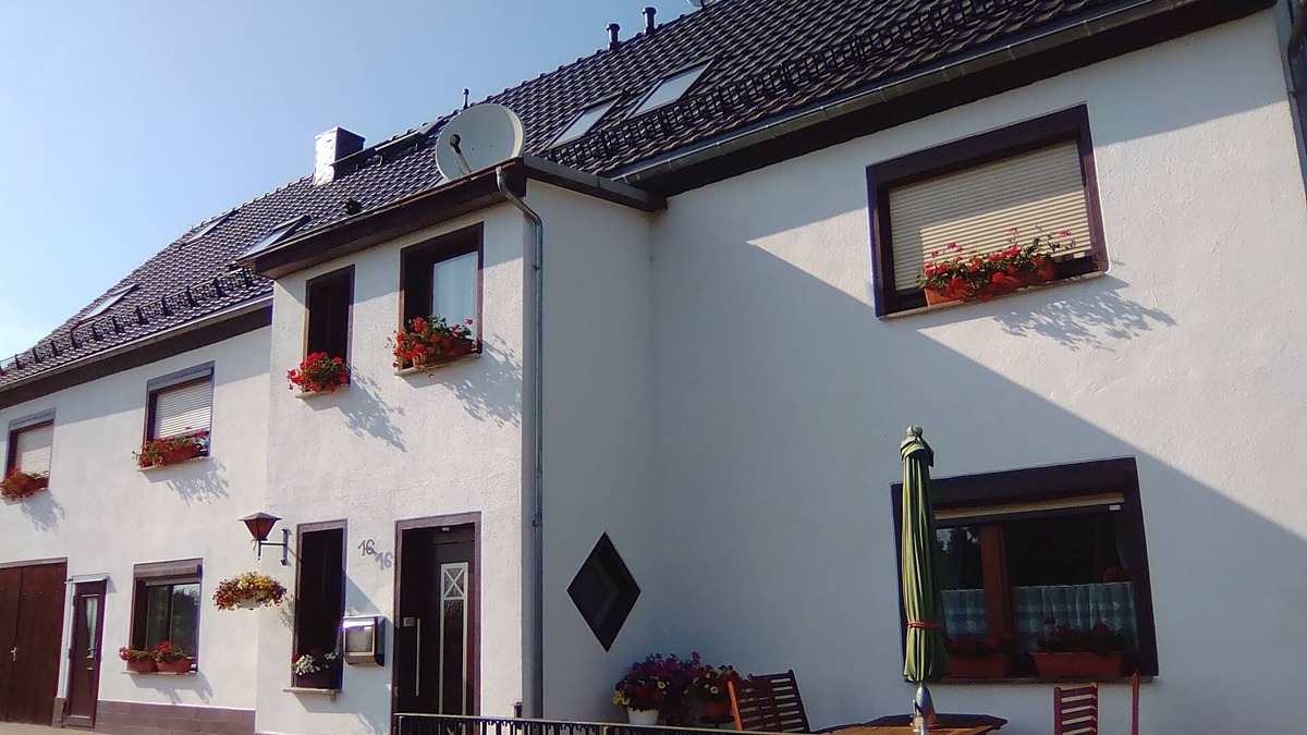 Lichtenhain Apartment | Apartment garden view in Saxon Switzerland - quiet location with WiFi