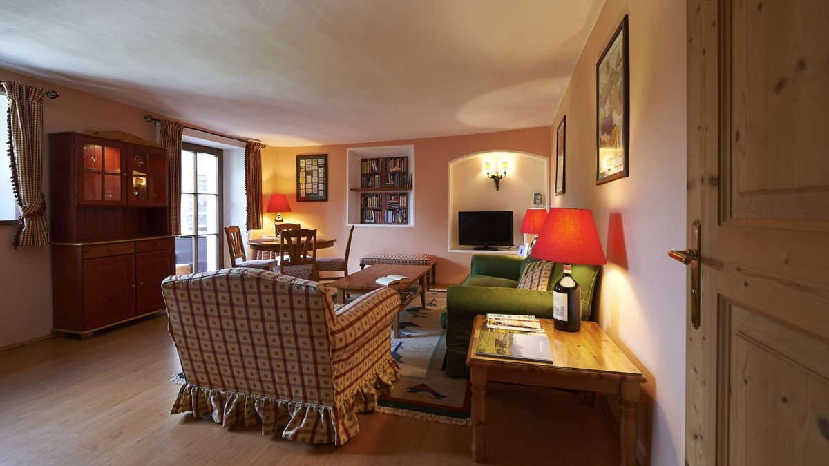 Lana House | Ap. Schmiedacker, cozy apartment with beautiful terrace and large bathroom