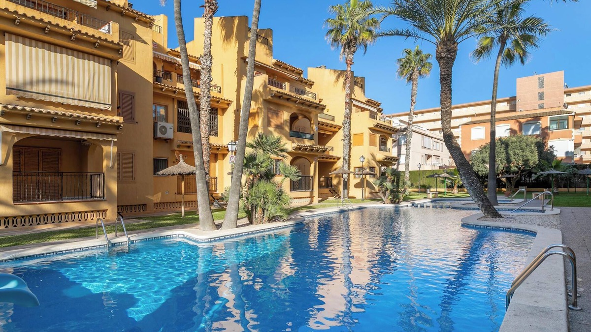 La Mata Apartment | Apartment "El Albero" with Pool, Terrace & Wi-Fi